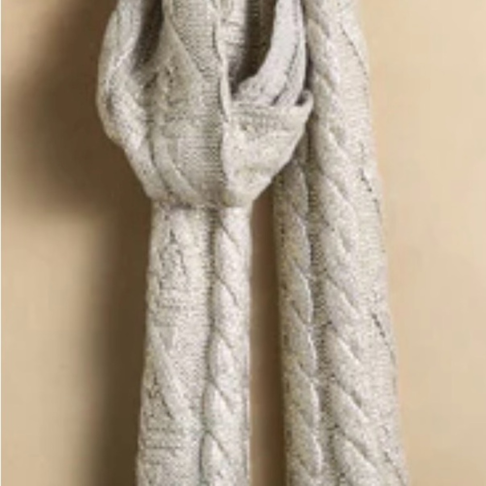 Sundance gray - subtle metallic, shimmering foil print Mira Scarf.